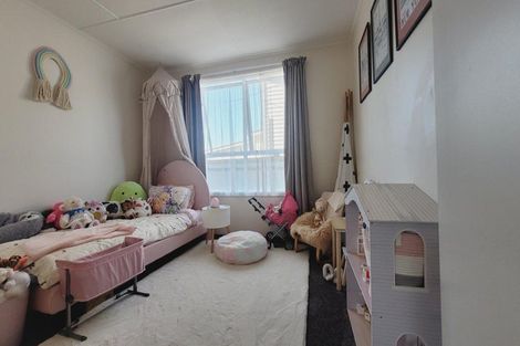 Photo of property in 3 Morere Street, Titahi Bay, Porirua, 5022