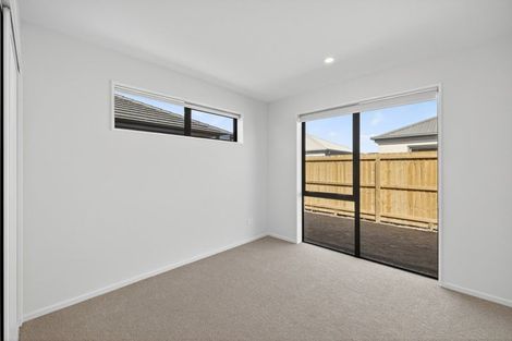 Photo of property in 18 Doris Lusk Street, Belfast, 8051