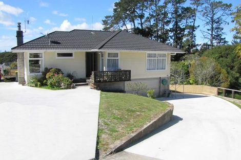 Photo of property in 12 Crystal Avenue, Glendene, Auckland, 0602