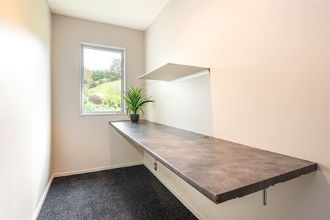 Photo of property in 12 Mandalay Lane, Redcliffs, Christchurch, 8081