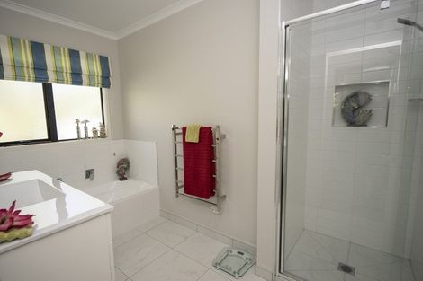 Photo of property in 26 Barlow Place, Chatswood, Auckland, 0626