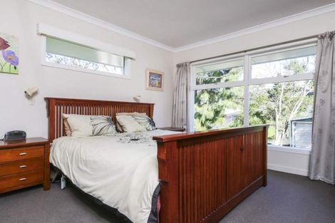 Photo of property in 12 Crystal Avenue, Glendene, Auckland, 0602