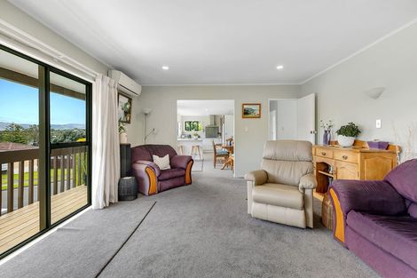 Photo of property in 4 Latitude Close, Whitby, Porirua, 5024