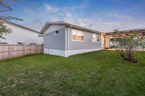 Photo of property in 158 Astley Avenue, New Lynn, Auckland, 0600