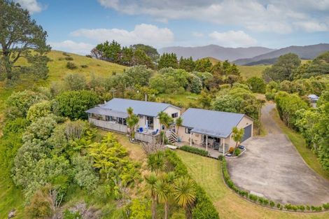 Photo of property in 108 Horongaherehere Row, Te Rerenga, Coromandel, 3582