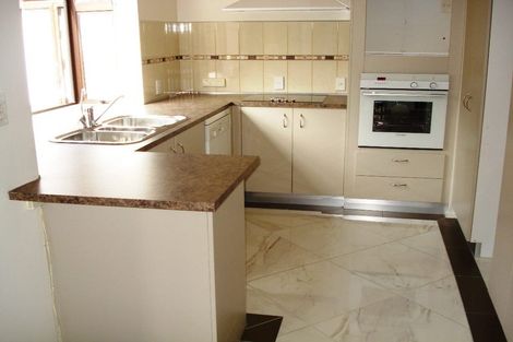 Photo of property in 1/10 Cambric Place, Botany Downs, Auckland, 2010