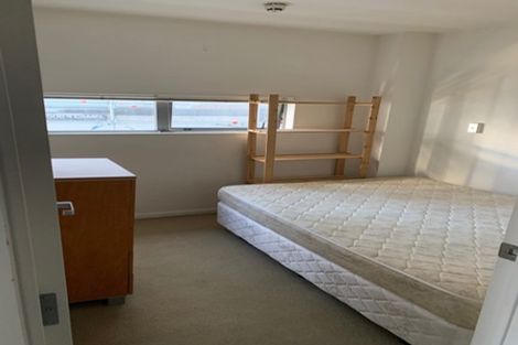 Photo of property in Alpha Apartments, 506/17 Vogel Lane, Auckland Central, Auckland, 1010