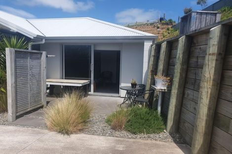 Photo of property in 17a Heta Road, Highlands Park, New Plymouth, 4312