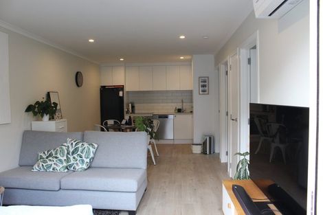 Photo of property in 20 Ridgeview Close, Red Beach, 0932