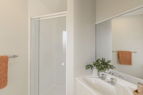 Photo of property in 16 Beachwater Grove, Paraparaumu Beach, Paraparaumu, 5032