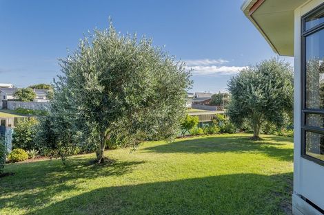 Photo of property in 24 Scott Avenue, Otaki Beach, Otaki, 5512