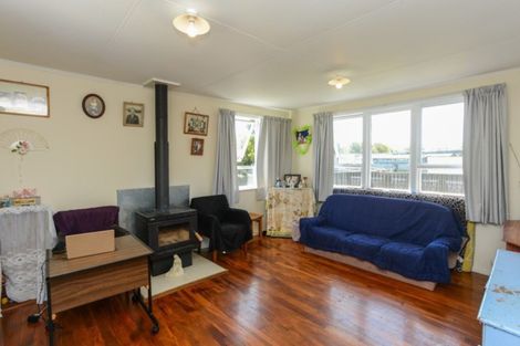 Photo of property in 413 Kotuku Street, Camberley, Hastings, 4120