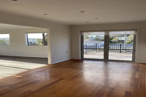 Photo of property in 4 Lynngate Place, Hillcrest, Auckland, 0627
