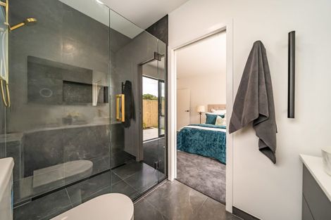 Photo of property in 47b Heretaunga Square, Silverstream, Upper Hutt, 5019