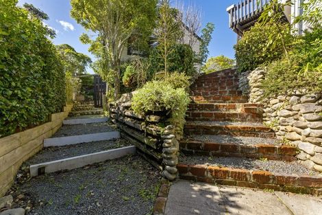 Photo of property in 13 Kenilworth Grove, Silverstream, Upper Hutt, 5019