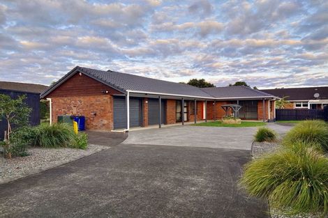 Photo of property in 2/11 Taharoto Road, Takapuna, Auckland, 0622