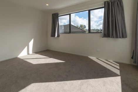 Photo of property in 8/116 Colwill Road, Massey, Auckland, 0614