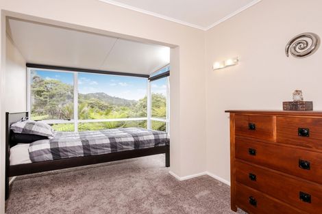 Photo of property in 44 Rimutaka Place, Titirangi, Auckland, 0604