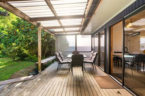 Photo of property in 115 Park Avenue, Whangamata, 3620