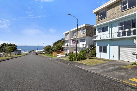 Photo of property in 27a Port View Crescent, Moturoa, New Plymouth, 4310