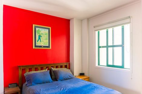 Photo of property in Tennyson Apartments, 12/25 Tennyson Street, Te Aro, Wellington, 6011