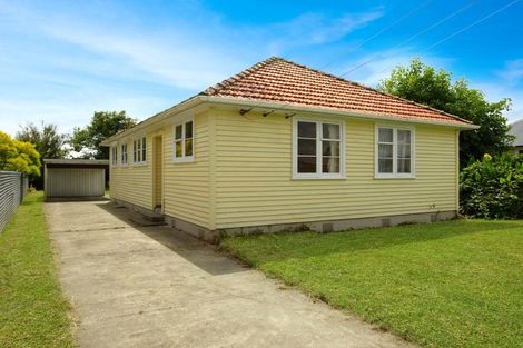 Photo of property in 5 Huntly Street, Foxton, 4814