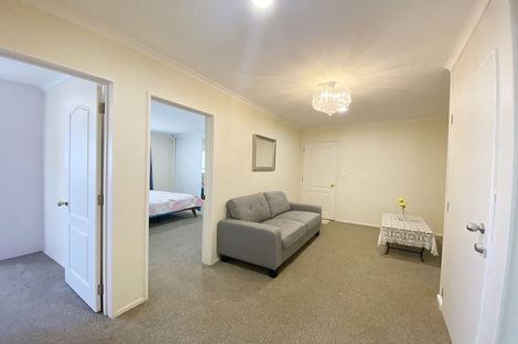 Photo of property in 12 Pistachio Place, Goodwood Heights, Auckland, 2105