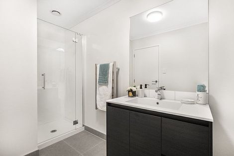 Photo of property in 43 Manarini Road, Westgate, Auckland, 0614