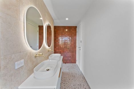 Photo of property in Tapuae, 26 Washer Road, Omata, New Plymouth, 4374