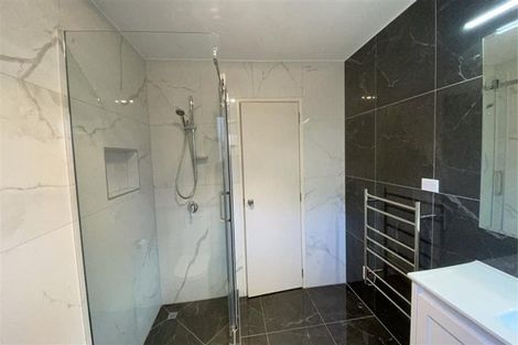 Photo of property in 18 Corrofin Drive, East Tamaki, Auckland, 2013