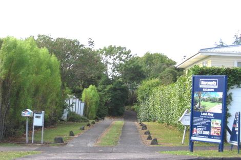 Photo of property in 128 View Road, Sunnyvale, Auckland, 0612