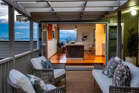 Photo of property in 2a Cobden Road, Bluff Hill, Napier, 4110