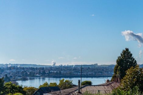 Photo of property in 735 Acacia Bay Road, Acacia Bay, Taupo, 3330