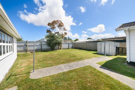 Photo of property in 24 Fergusson Street, Marton, 4710