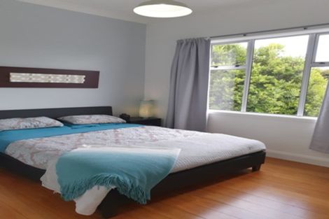 Photo of property in 2 Bayview Road, Paremata, Porirua, 5024