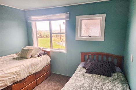 Photo of property in 15 Surrey Street, Orepuki, Riverton, 9881