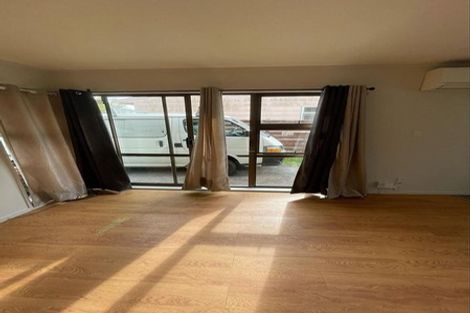 Photo of property in 2/6 Elizabeth Street, Papakura, 2110