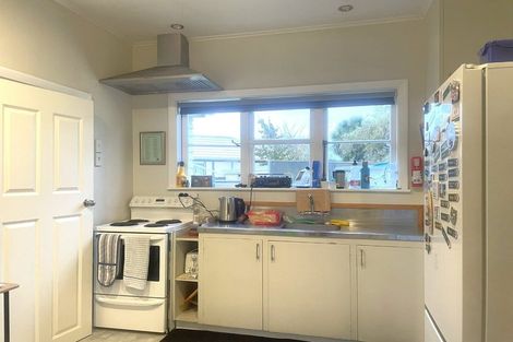 Photo of property in 28 Bell Road, Waiwhetu, Lower Hutt, 5010