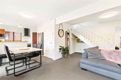 Photo of property in 2/6 Sturm Avenue, Massey, Auckland, 0614