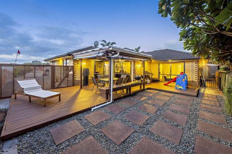 Photo of property in 43 Mt Lebanon Crescent, The Gardens, Auckland, 2105