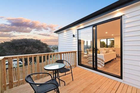 Photo of property in 18 Hercules Drive, Henderson, Auckland, 0612