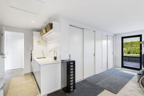 Photo of property in 111 Polson Hill Drive, Aokautere, Palmerston North, 4471