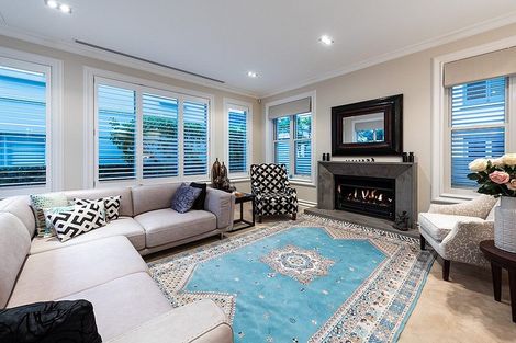 Photo of property in 14a Gibbons Road, Takapuna, Auckland, 0622
