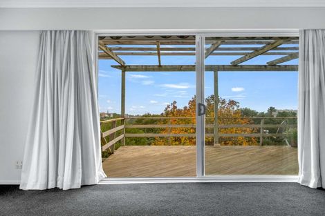 Photo of property in 9 Norfolk Road, Stanmore Bay, Whangaparaoa, 0932