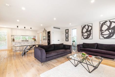 Photo of property in 18a Marama Street, Castor Bay, Auckland, 0620