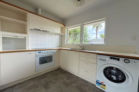 Photo of property in 1/18 Evelyn Place, Hillcrest, Auckland, 0627