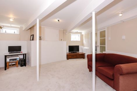 Photo of property in 44 Rimutaka Place, Titirangi, Auckland, 0604