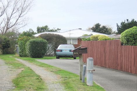Photo of property in 35 Toru Road, Paraparaumu Beach, Paraparaumu, 5032