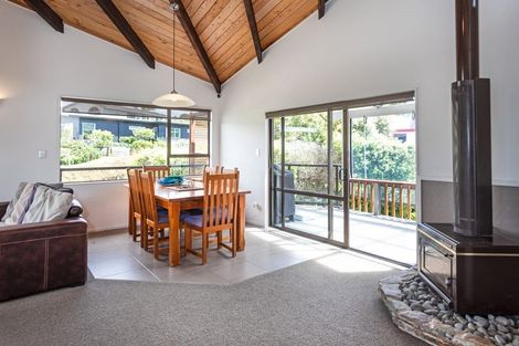 Photo of property in 9a Puriri Place, Whitianga, 3510