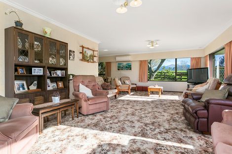 Photo of property in 11 Waiari Road, Pirongia, Te Awamutu, 3876